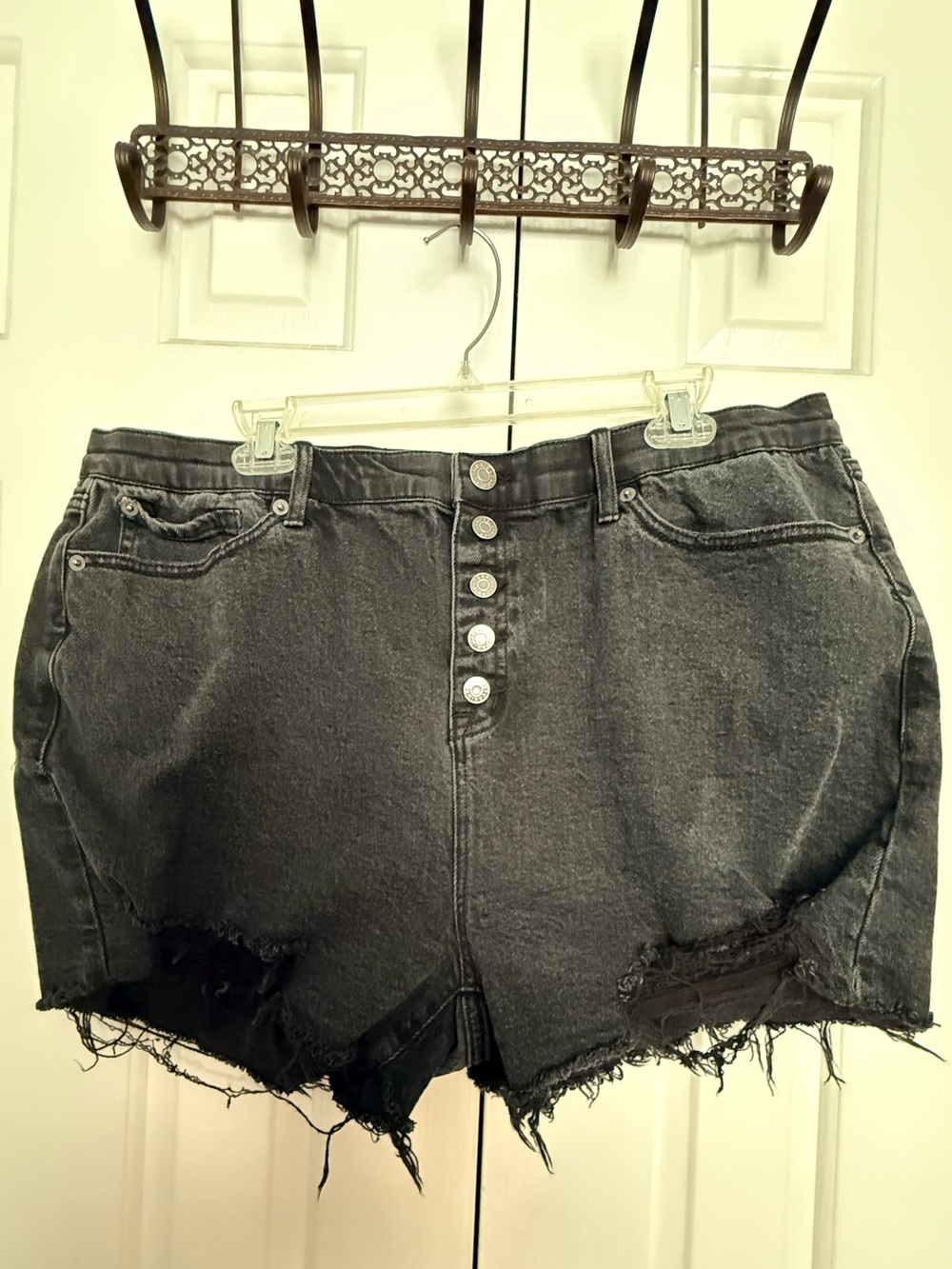 Torrid Black High Rise Short Short Size 20 Button Fly Raw Hem Denim